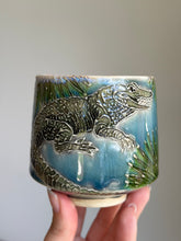 Load image into Gallery viewer, Alligator Slipper