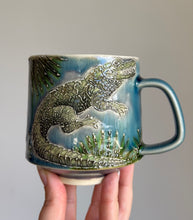 Load image into Gallery viewer, Alligator Mug