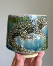 Load image into Gallery viewer, Alligator Slipper