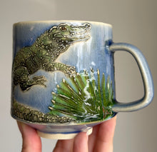 Load image into Gallery viewer, Alligator Mug