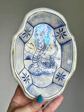 Load image into Gallery viewer, Moura Serpentina catchall dish 19
