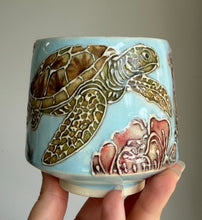 Load image into Gallery viewer, Turtle Sipper
