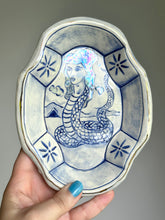 Load image into Gallery viewer, Moura Serpentina catchall dish 19
