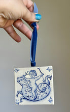 Load image into Gallery viewer, Putti riding sea dragon 11
